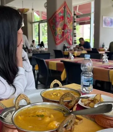 La Regal بيت ضيافة بريشا